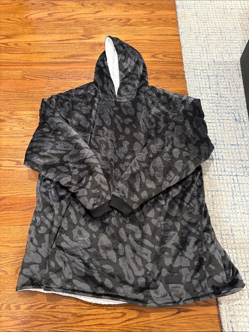 Hurley Black & Gray Patterned oversized fleece lined  Hoodie